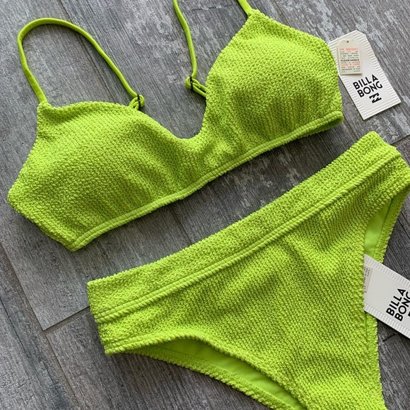 π₯π₯BILLABONG - SUMMER HIGH BRALETTE MAUI SETπ₯π₯ - Picture 3 of 5